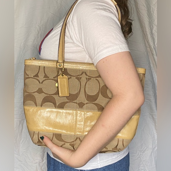 Coach Signature Canvas Logo Stripe Tote Bag - Picture 9 of 9